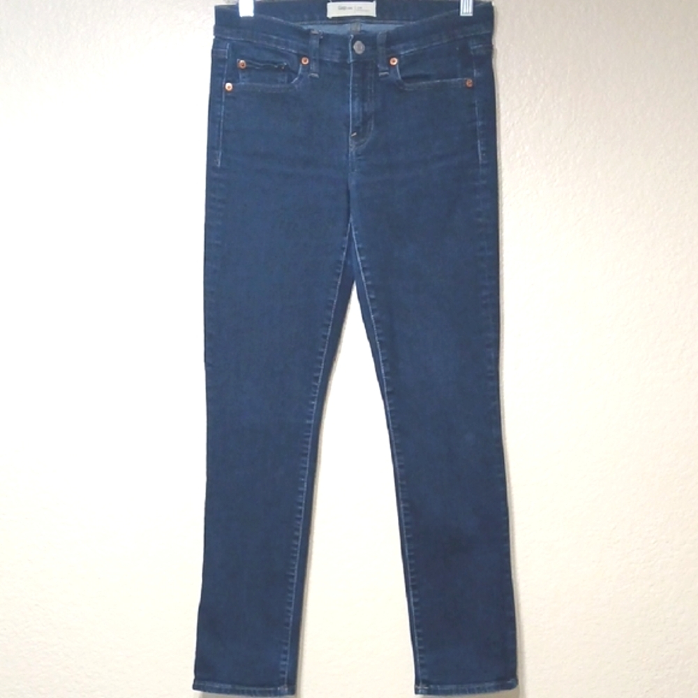 BO-32--GAP Women's Dark Blue Skinny Jeans
